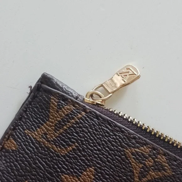 Fashion Design Like Louis Vuitton Wristlet - Picture 7 of 9